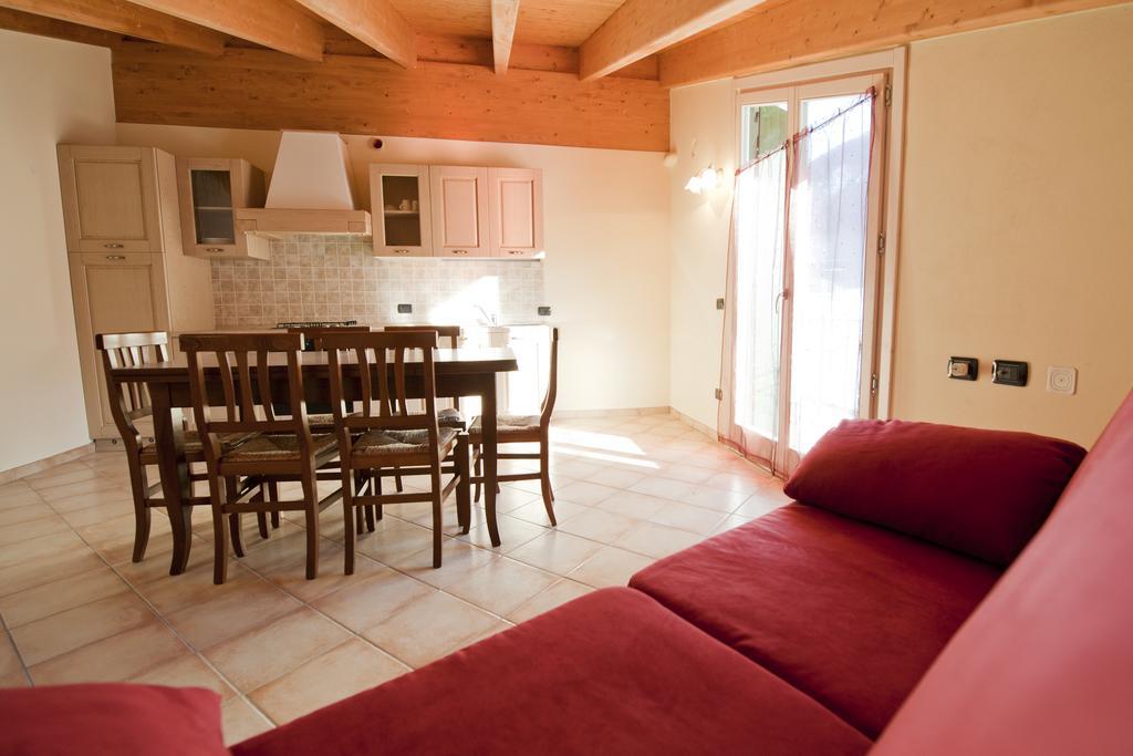Residence La Corte Vezza dʼOglio Zimmer foto